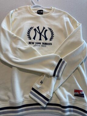 New Era Cream Crewneck Sweater with Navy Yankees Logo